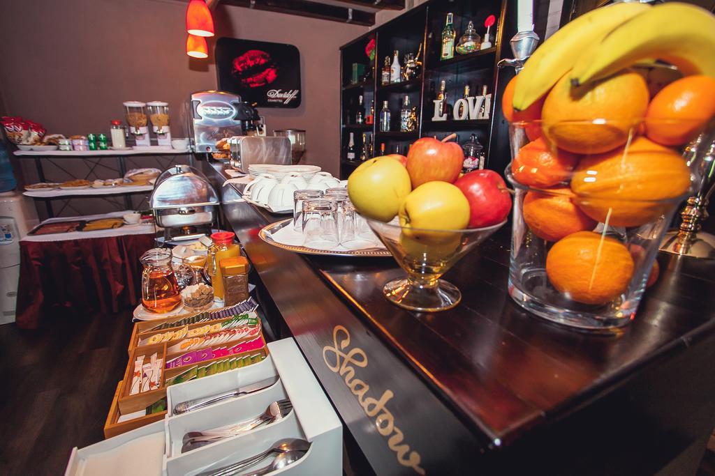 Shadow Boutique Hotel & Spa Chişinǎu Buitenkant foto