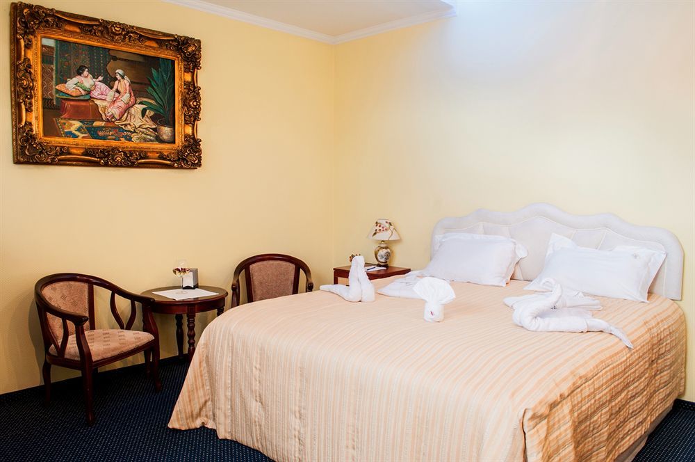Shadow Boutique Hotel & Spa Chişinǎu Buitenkant foto
