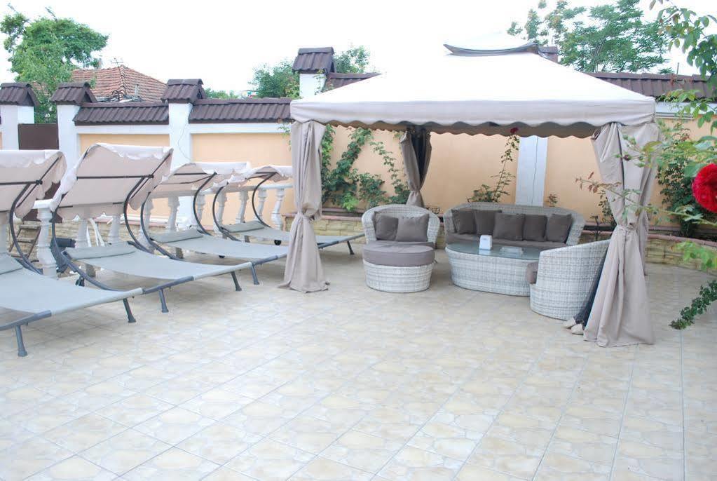 Shadow Boutique Hotel & Spa Chişinǎu Buitenkant foto
