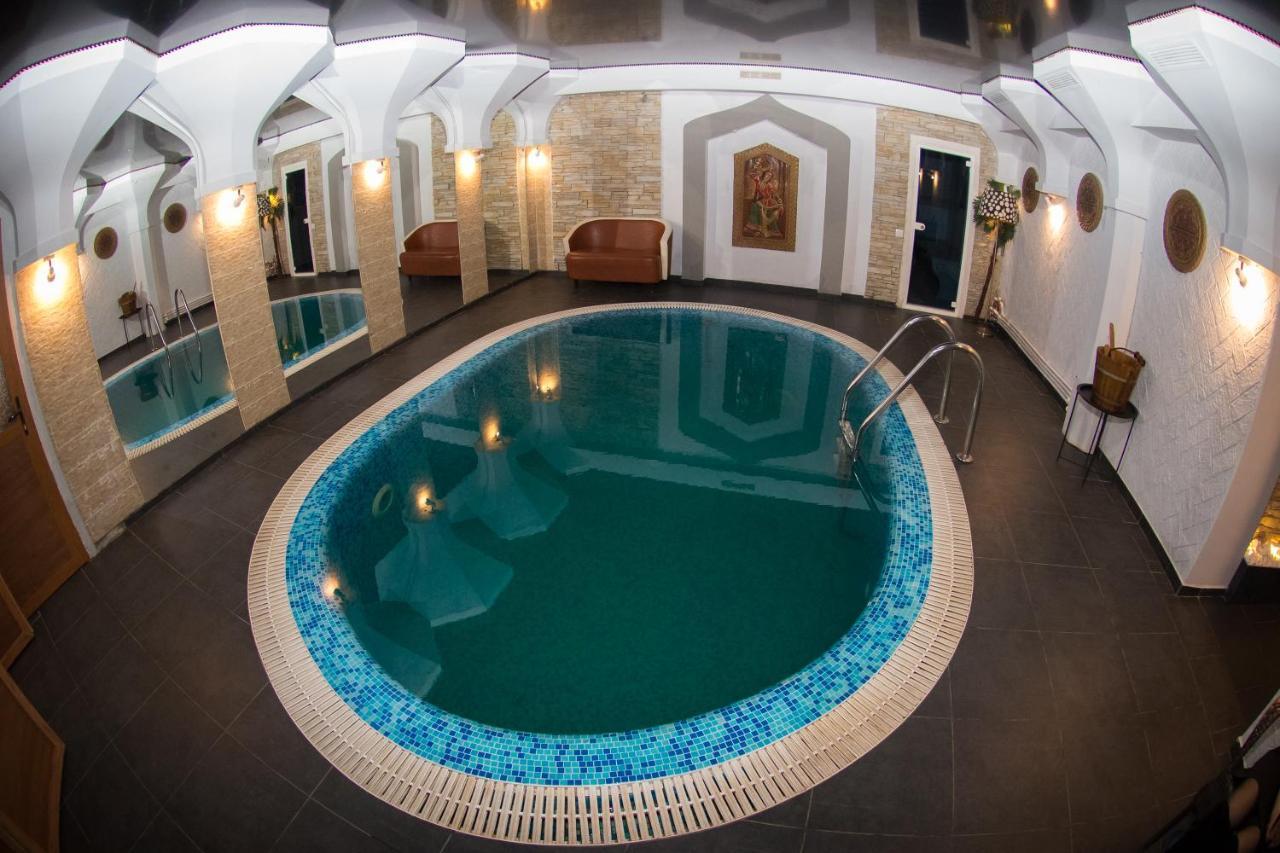 Shadow Boutique Hotel & Spa Chişinǎu Buitenkant foto