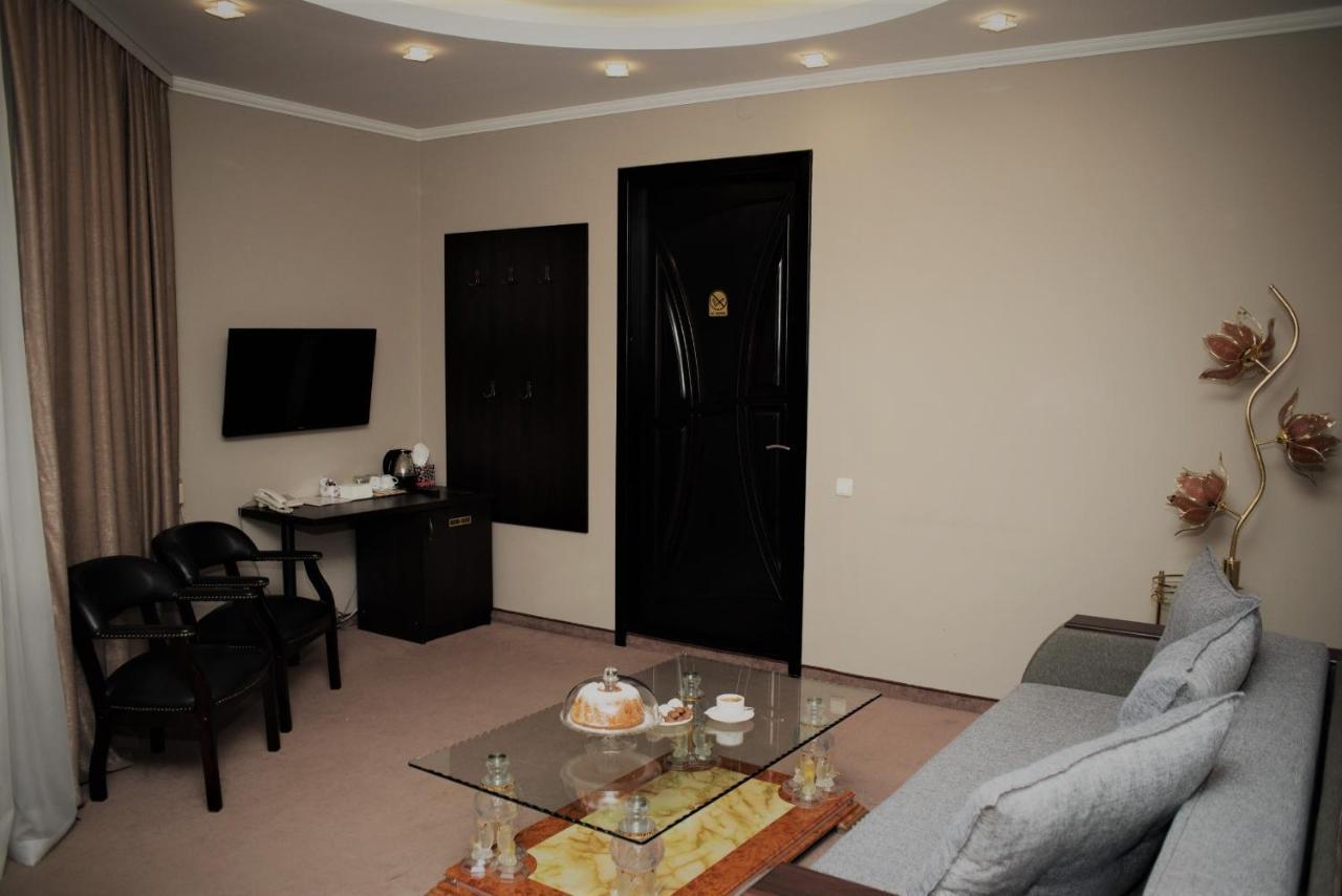 Shadow Boutique Hotel & Spa Chişinǎu Buitenkant foto